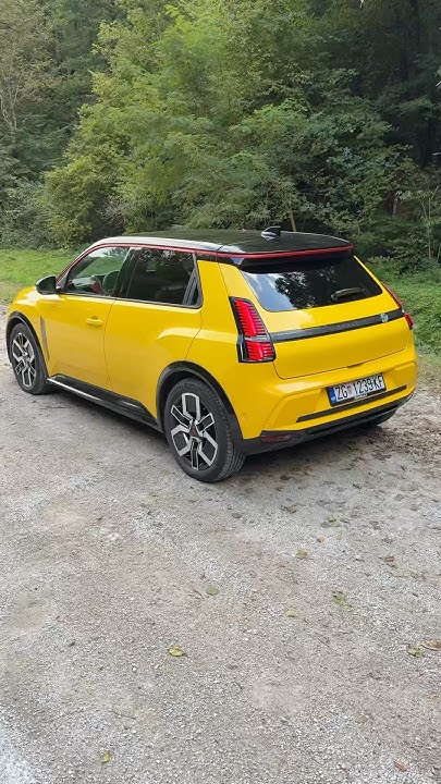 How cool does this look?😎 New RENAULT 5 👌🇫🇷
