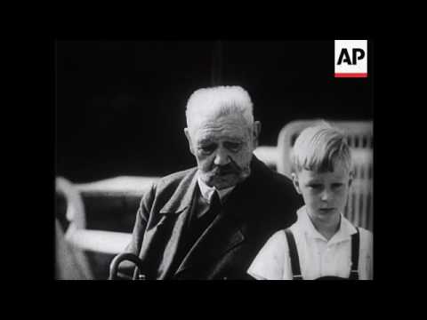 Hindenburg Enjoys 86Th Birthday At Home In Prussia