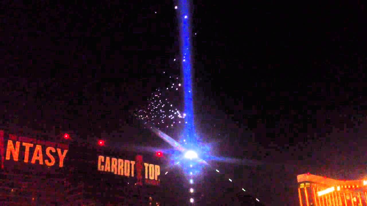 Bats Flying Thru Luxor Light In Las Vegas YouTube