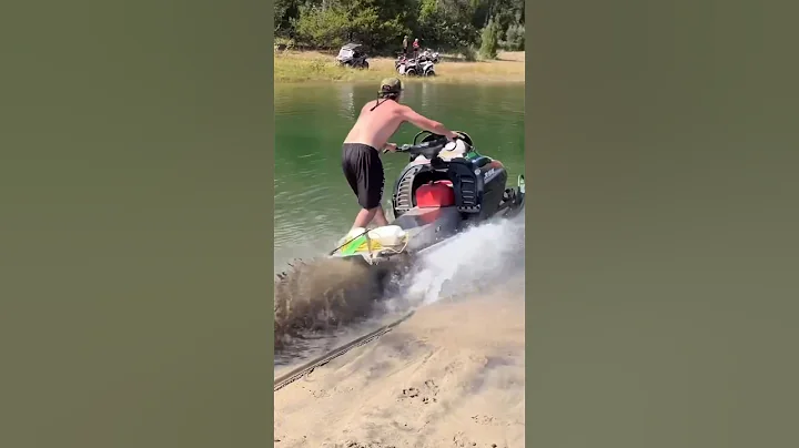 Good recovery at the end. 😆🌊 #viral #shorts #yt #tiktok #snow #winter #summer #hp #fun #water #joy