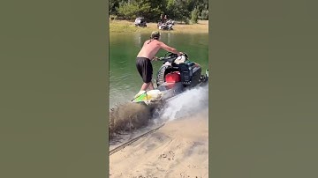 Good recovery at the end. 😆🌊 #viral #shorts #yt #tiktok #snow #winter #summer #hp #fun #water #joy