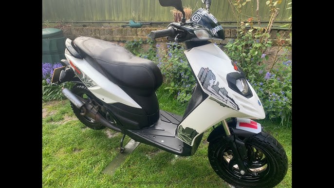 2000 PIAGGIO TYPHOON XR 50 AC 2T SCOOTER MOPED 1 OWNER VGC SUPERB NEW MOT +  TAX 