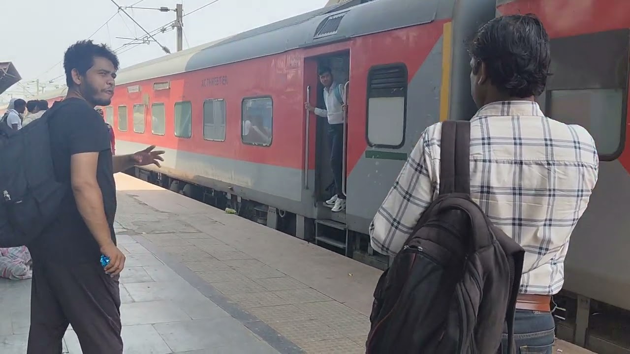 22432 UDHAMPUR To SUBEDARGANJ EXPRESS SHANDAR ARRIVAL KANPUR CENTRAL 