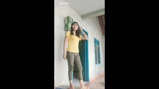 Tiktok Cewek Cantik Pamer Belahan