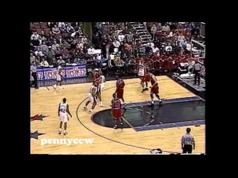 Throwback: Iverson & Stackhouse vs Webber & Howard Battle Highlights (1997)
