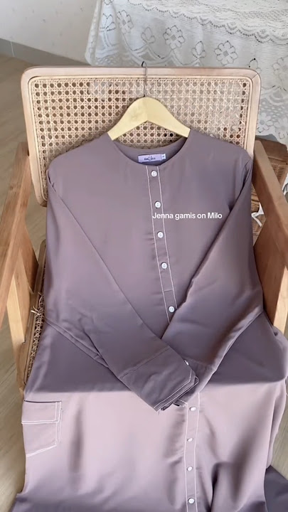 Jenna gamis warna milo dan taupe manisss, siapa yang udah punya warna ini? Cek Deh Produk di bio!!