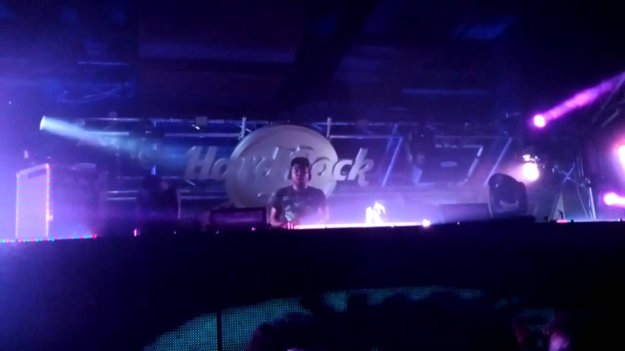 12th Kaskade Eyes (Alvin Risk Remix) Hard Rock Cafe 2/25/2012