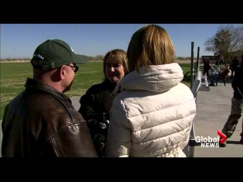 Gabby Giffords&rsquo; shooting anniversary skydive