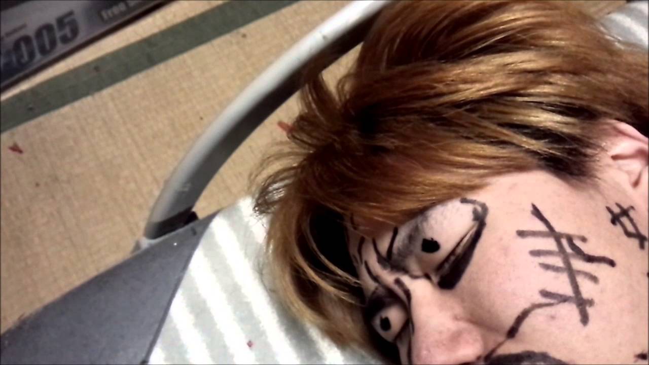 寝てる人の顔にイタズラで落書きしてみた Youtube 寝てる人の顔にイタズラで落書きしてみた Youtube