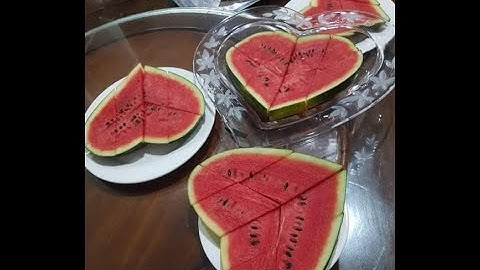 Cách bổ dưa hấu hình trái tim #Dưa hấu #cách bổ hoa quả #cách #cách cắt dưa #cách cắt tỉa dưa