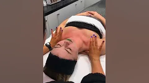 What to expect for a facial with Master Estheticia...