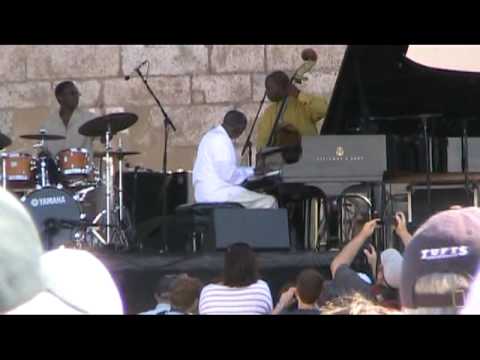 Newport Jazz Festival 2010 Ahmad Jamal - Poinciana...