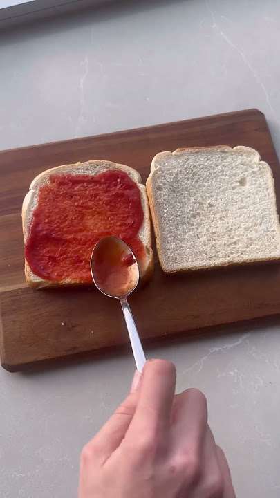 Air Fryer Pizza Toast 🍕 #lowfat #highprotein #food #airfryer #lowcalories #pizzatoast #dietfood #yt
