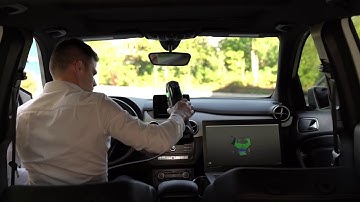 3D Scanning Parts of a Shiny Mercedes B-Class with Creaform