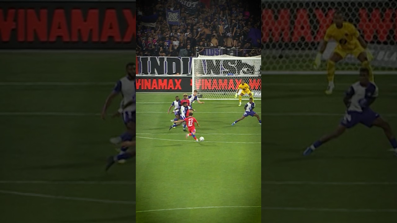 That’s a hat-trick ⚽⚽⚽ #PSG #Ligue1 #JoaoNeves