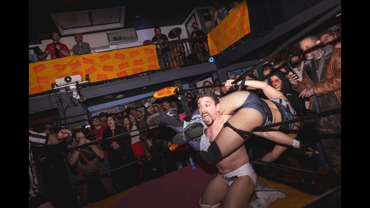 Вита ФонСтарр против Стэна Стайлза в поединке по межгендерной борьбе!