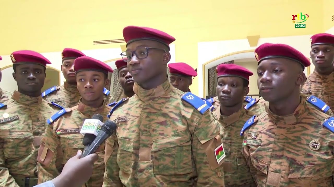 Le Capitaine Ibrahim TRAORE échange avec les élèves officiers en formation en Russie