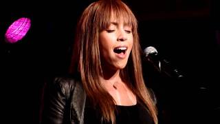 Video thumbnail of "Glennis Grace - Halo @ Friday Night Out  Holland Casino Eindhoven 2011 * HD*"
