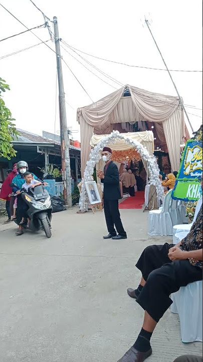 Yang penting happy