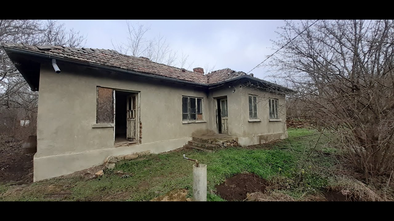 House for renovation in Sredina, Dobrich,  Bulgaria close to the Beach and Kavarna for €11500