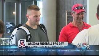 Scooby Wright works out on Pro Day