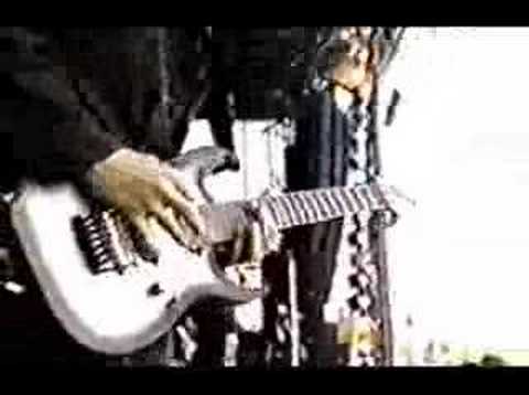 Korn - Good God (Live PinkpoP 2000)