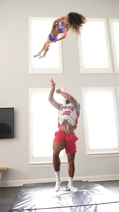 Rate this cheerlead stunt from 1-10! 👀💯 #cheerleading #cheerleadingstunts