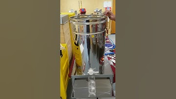 LYSON Settling Tank and Bottling Stand