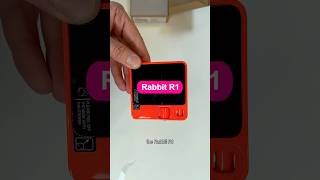Rabbit R1 unboxing and first impressions! What a weird little AI device🫣 #ai #rabbitr1 #unboxing