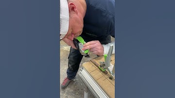 Create some accent pieces with precision using the OF 1400 router and the routing aid OF-FH 2200