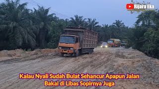 Kalau Nyali Sudah Bulat Sehancur Apapun Jalan Bakal Di Libas Sopirnya Juga