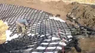 УКРЕПЛЕНИЕ БЕРЕГОВ ГЕОРЕШЕТКОЙ, УКЛАДКА ГЕОРЕШЕТКИ(, 2015-08-28T12:03:41.000Z)