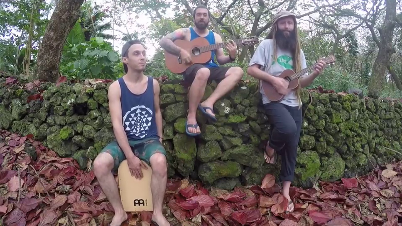 Mira ZuhG - "Rain" in Maui! en YouTube Mira ZuhG - "Rain" in Maui! en YouTube