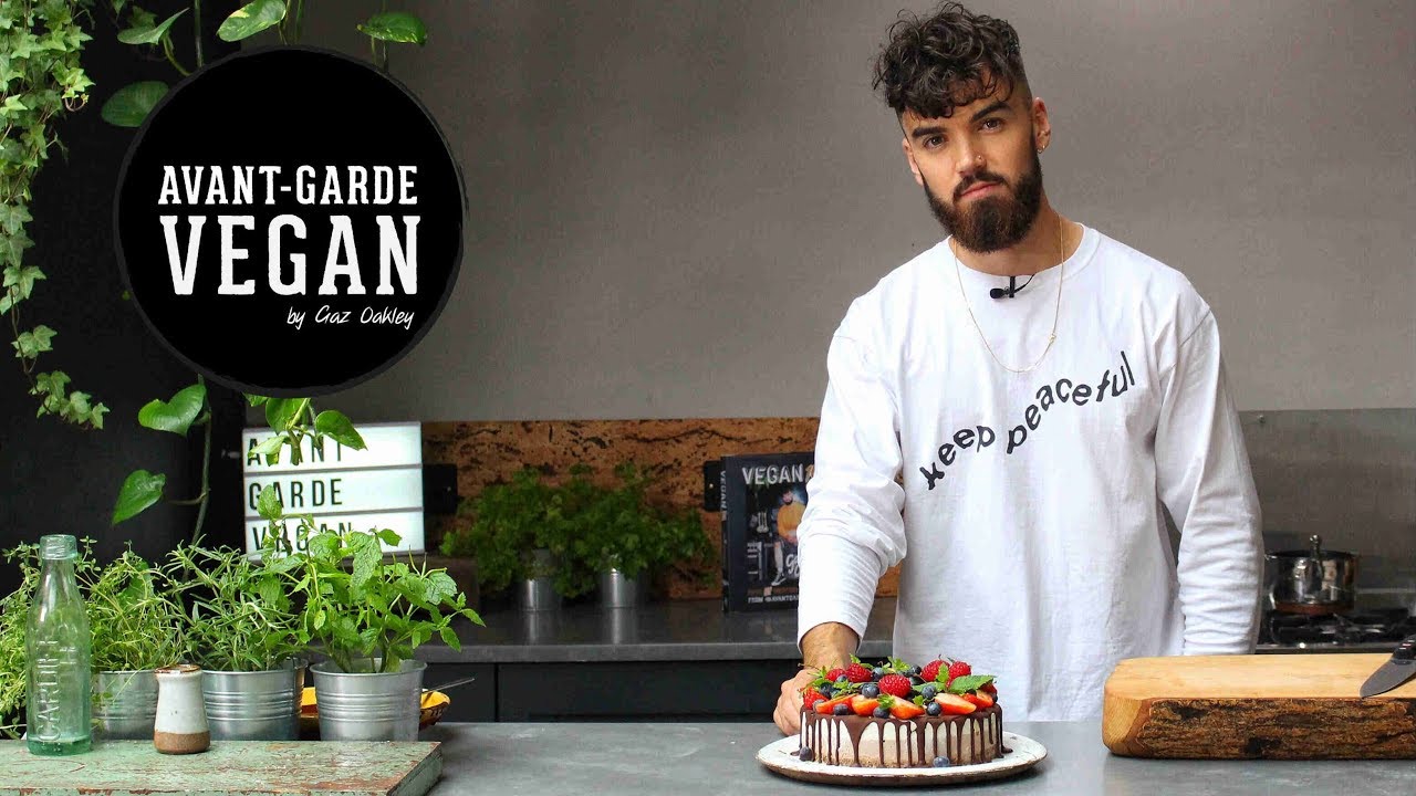 CHOCOLATE, PEANUT BUTTER & BERRY CHEESECAKE | @avantgardevegan Gaz Oakley - YouTube