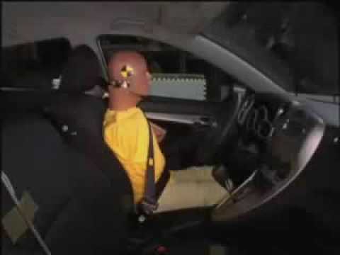 Crash Test 2009 Toyota Matrix / Pontiac Vibe (Side Impact) IIHS "With Narration"