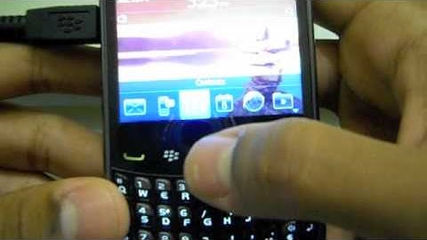 Blackberry Curve 9300/3G Running Blackberry OS 6 - LIFEHACKERPRODUCTION