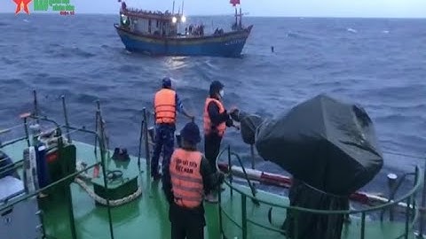 Vùng Cảnh sát biển 1 cứu kéo thành công tàu cá Nghệ An gặp nạn trên biển