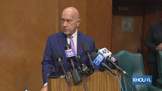 Houston Mayor John Whitmire addresses HPD Chief Troy Finner's abrupt retirement