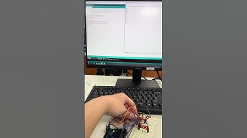 德明財經科技大學 資訊科技系 嵌入式系統概論作業 七段顯示器+IC+可變電阻+全彩LED燈、蜂鳴器變化 可變電阻顯示數值0 9並顯示於七段 D11019119 吳隽頤