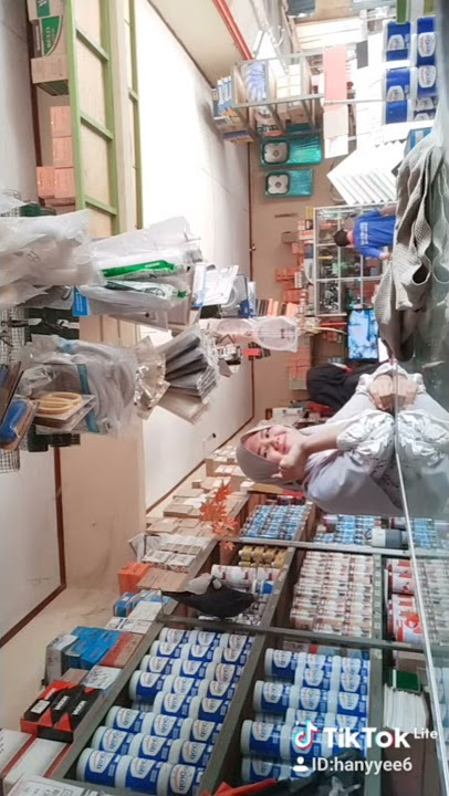 Kerja ku hanya kariawan toko bangunan