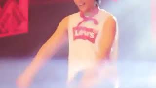 Sơn Tùng M-TP nhảy cực đáng yêu tại show Levi's 20/5/2018