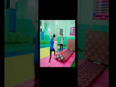 عشان انا حته تقيله ف البلد بيلقبونى بأسم الاسد