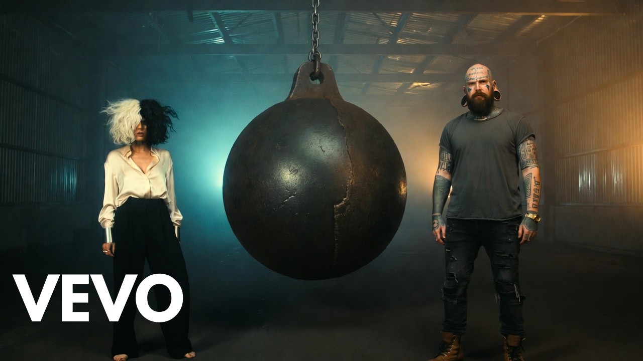 Sia ft Teddy Swims - Moon Light After You (Official Music Video)