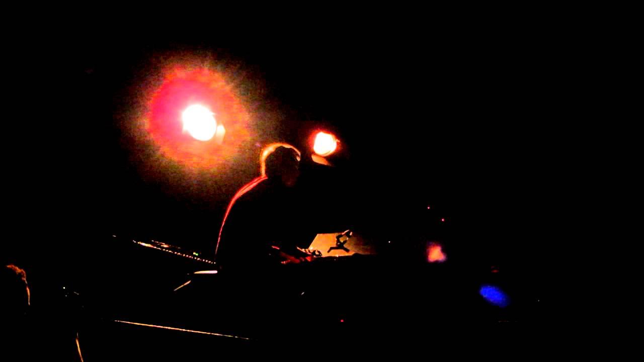 Lag fyrir ömmu (Song for Grandma) - Ólafur Arnalds - Hackney Empire - 18th October 2012 Lag fyrir ömmu (Song for Grandma) - Ólafur Arnalds - Hackney Empire - 18th October 2012