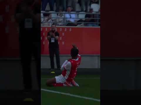 Comme elle vient ! ☄️#ligue2bkt  #football #ligue1 #soccer #footballshorts #foot #goals #sports — football highlights