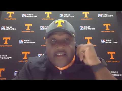 tennessee-football:-tee-martin-talks-freshmen-receivers,-qb's,-more