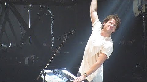 Charlie Puth Performing See You Again (12/17/17)
