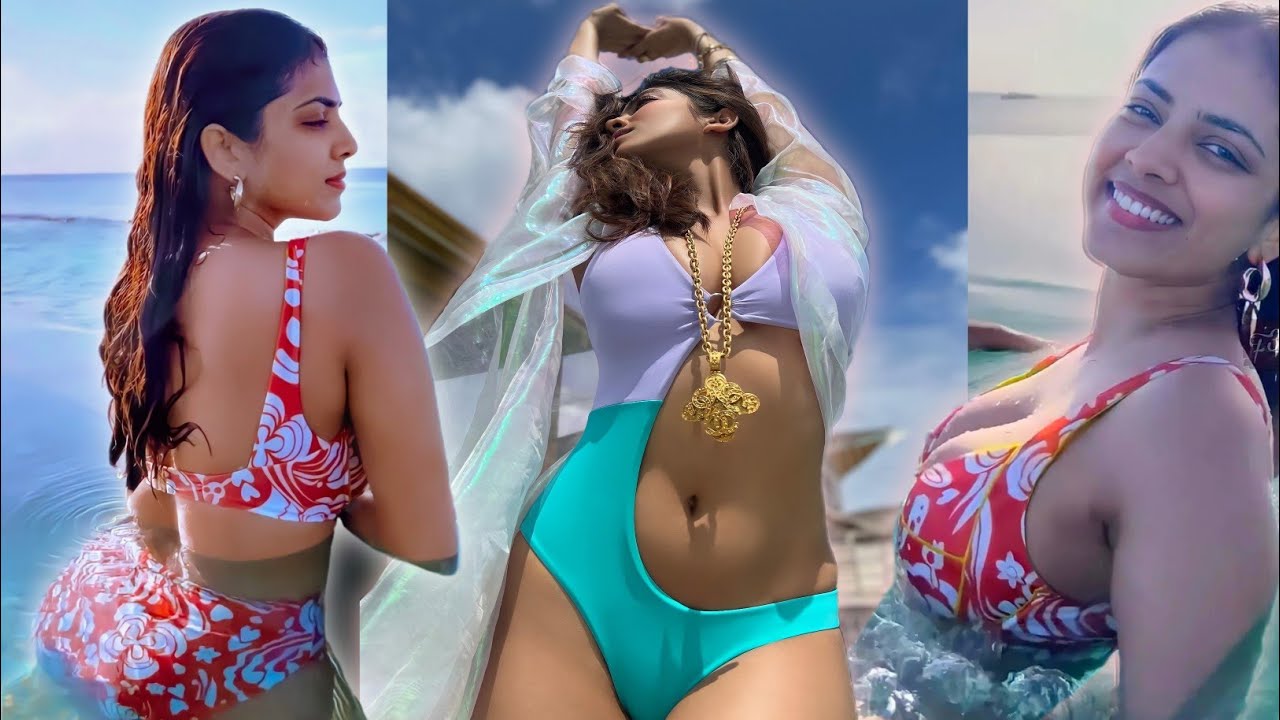 Malvika Mohanan Bikini Review | Malavika Mohanan Swimsuit Review | Beauties World | #bikini