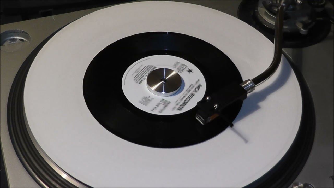 Brenda K. Starr - What You See Is What You Get - 45RPM - YouTube