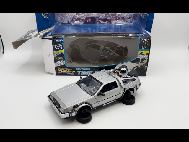 Welly DELOREAN TIME MACHINE ミニカー1/24サイズ Welly Delorean Time Machine Back To The Future 2 Fly Mode 1:24